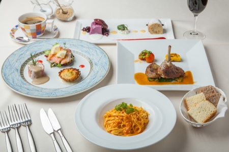 【リストランテ　ステファノ】5,000円分お食事券（ぐるなびセレクション） 0025-028-S05