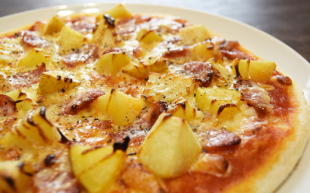 26-169．サクサク食感で大人気！手仕込みピッツァ3種類食べ比べセット