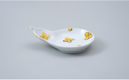 有田焼 瓢型小皿 3柄セット【中山陶和堂】食器 うつわ 器 磁器 陶磁器 3枚 セット 皿 小皿 ひょうたん シンプル 花 手描き 縁起物 お祝い ハレの日 A40-365