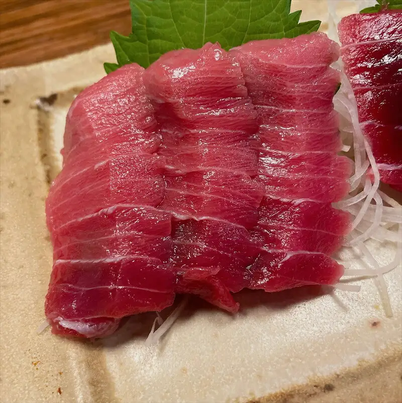 貴重な天然本鮪 赤身 約200g 中トロ 約200g 各1柵 2 3人前●赤身はマグロの中心部天身を使用！中とろの脂はくどくない上質な脂！【赤身 天身 惣菜 海鮮 お取り寄せ 御中元 お中元 お歳暮 父の日 母の日 贈り物 日本酒 焼酎  マグロ マグロ】【神奈川県小田原市早川】