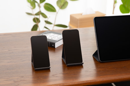 和紙のスマホスタンド iPhone 16 Pro 対応 スマホスタンド ブラック 岩手県奥州市産 バンドシー Bandc for iPhone 16, 15, 14, 13, 12, 11, XS, SE [AR166]