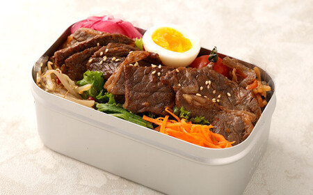 熊本県産 黒毛和牛タレ漬け焼肉約1.5kg(約500g×3パック)と熊本県産 あか牛(褐毛和牛)カルビ焼肉用約600g(約300g×2パック)の焼肉セット 計2.1kg