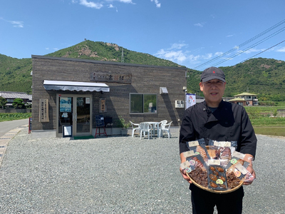 燻製　ローストチキン（4本入り約1㎏　食べ応え十分！）温めるとさらに美味しい