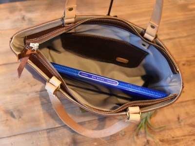 ハンドメイド　レザートートバッグ・名入れ可能【CC05W】