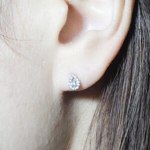 プラチナ 　しずく　取り巻き　ダイヤモンドピアス　0.20ct