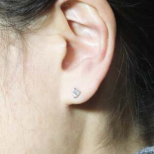 プラチナ 　トライアングル　ダイヤモンドピアス　0.24ct