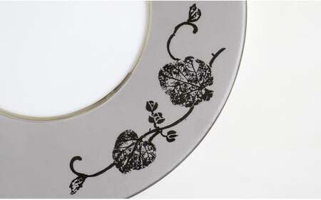 有田焼 Lodge・ストロベリー/ルージュレッド vol.1・組皿 ( 大・小 各1枚のセット ) レンジ可 モダン モノトーン シルバー プラチナ よう楽庵・たかす A70-150