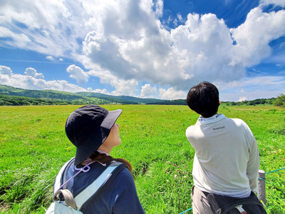 【八島湿原 ぐるっとウォーク】～花と生きものたちとの出会い　癒やしの湿原めぐり～ツアー参加券２名様分／八ヶ岳登山企画 ハイキング 体験 アウトドア 子供 チケット ペア 観光 長野 諏訪【88-05】