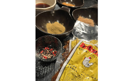 チキンバー（スパイシーカレー味）［10本入り×8パックセット］ 惣菜 おかず お酒のお供 キャンプ飯 アウトドア飯 パーティ ギフト つまみ