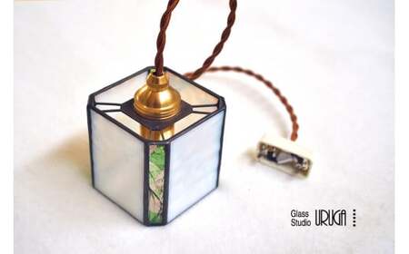 ステンドグラス　ランプ　ホワイトキューブ（ペンダントタイプ） HAF003
