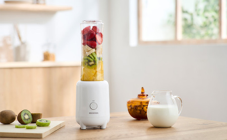 ボトルブレンダー IBB-601-W ホワイト アイリスオーヤマ 電動ミキサー ジュースミキサー ミキサー ボトル ジューサー ブレンダー 氷も砕ける 食欲の秋特集 