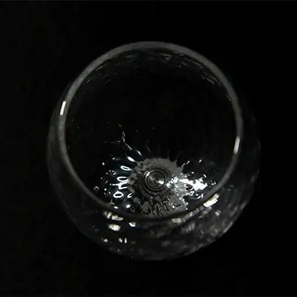 パイナップル柄ワイングラス（1脚）〈ガラス パイナップル柄ワイングラス ワイングラス コップ グラス 工芸品 食器 日用品 〉 