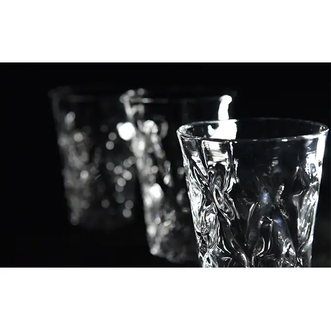 水面　タンブラー（1脚）〈ガラス タンブラー コップ おしゃれ 工芸品 食器 日用品〉 