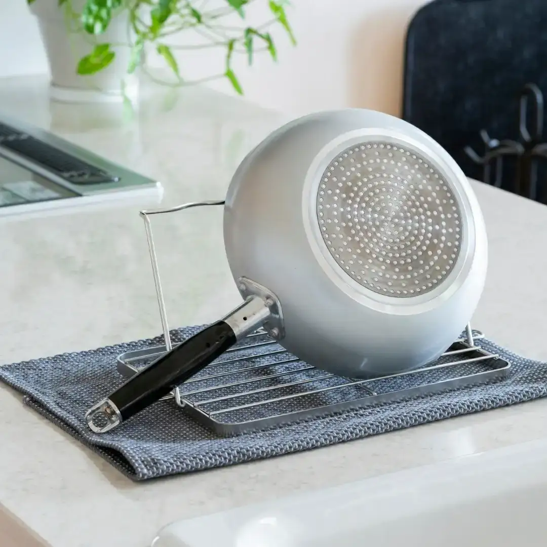 すっきり暮らすジャグボトルスタンド ジャンボ 燕三条製 ステンレス水切り 水筒立て マグボトル キッチン用品 ボトル スタンド 新生活 一人暮らし キッチン収納 bwsSELECTION [ビーワーススタイル] 【011S192】