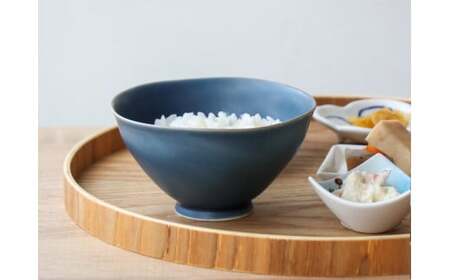 有田焼 ペア茶碗セット ルリマット&ミスト錆 ご飯茶碗【山忠】ごはん茶碗 ライスボウル ボウル 食器 器 うつわ 軽量 シンプル モダン おしゃれ マット ブルー ホワイト 小ぶり 2個セット 夫婦茶碗 結婚祝い ギフト  A22-58