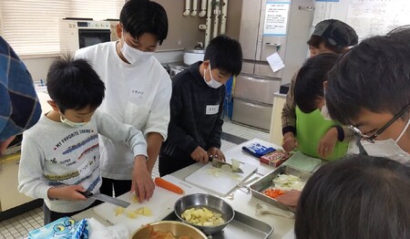 子ども食堂とフードパントリーへの支援（10,000円）