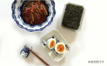 有田焼 染付角小皿 キング&クィーン 2枚セット 24to3【西富陶磁器】食器 器 うつわ 皿 角皿 小皿 薬味皿 醤油皿 プレート トランプ 染付 青 ブルー 手描き A24-192