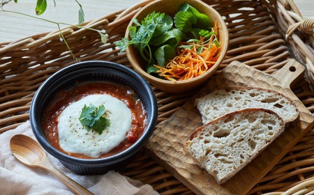 簡単調理！ ひとり鍋3種 食べ比べセット 〈豚バラトマトカレー / 牡蠣の和風アヒージョ / ホヤの和風アヒージョ 〉【 鍋 お手軽 スープ 人気 食べ比べ 】the・孤高の個食鍋　エピソード3話RT1684
