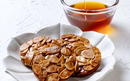 126-1128 【日本ミツバチの幻のはちみつ使用】 アーモンドフロランタン＆塩サブレ3種 お菓子 焼き菓子 洋菓子