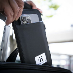 ラフテール【karami 空身】スマートフォンショルダー　漆黒(ブラック)　　CW-KM-BK_装飾品・工芸品  鞄・バッグ かばん カバン_【1525251】