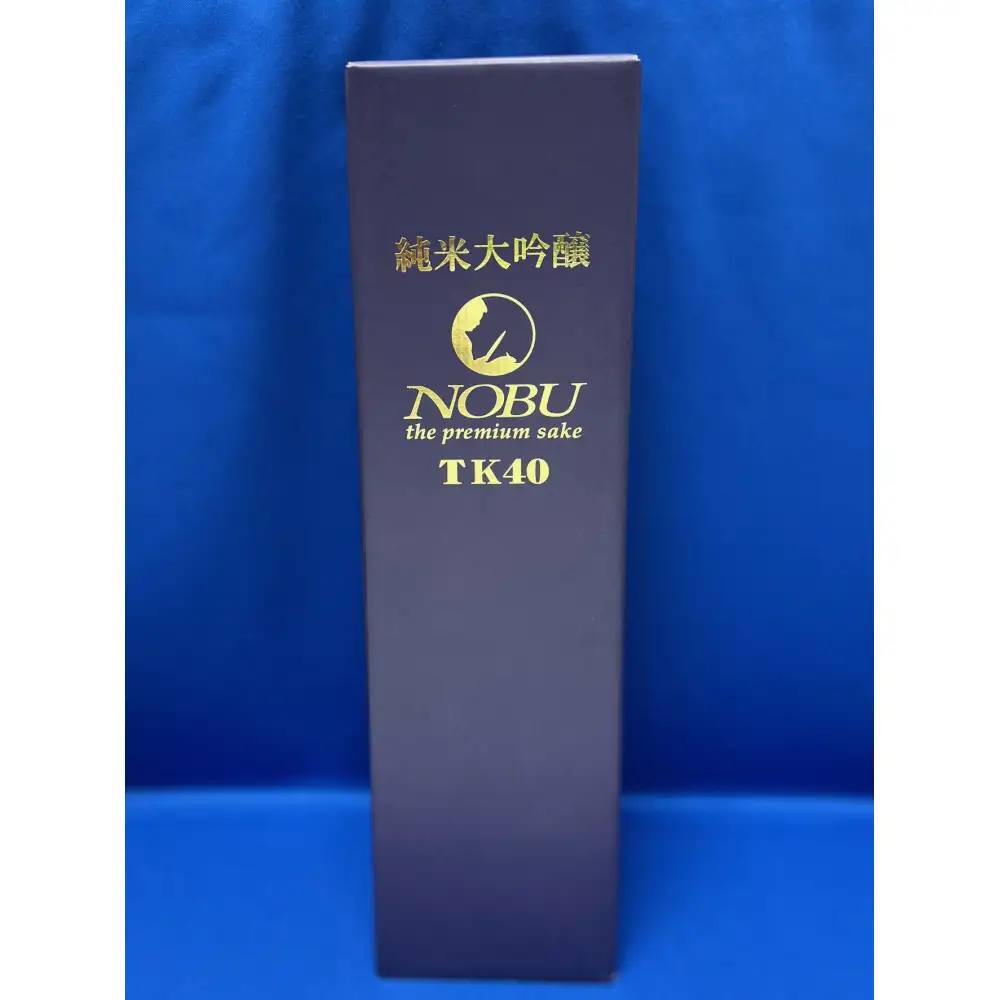 佐渡北雪謹製　世界各地に広がるレストラン「NOBU」の純米大吟醸1.8L　1本