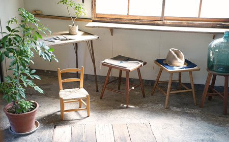 【子供椅子】 い草座面の素朴なこども椅子 手作り 木製 【Ojn Handmade Hut】 | 新潟県 出雲崎町