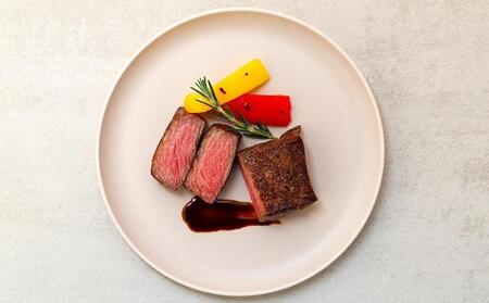 肉の魔術師シリーズ　A5和牛ステーキ（横濱ビーフ）・はまパークのソーセージ・ハムセット【3種4パック入り】 AAS0006