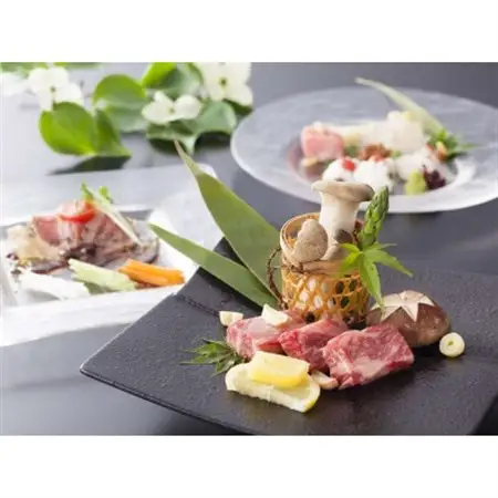湯郷温泉　花の宿にしき園　ペアご宿泊券(セミスイート・1泊2食付き)_旅行券・チケット 宿泊券  _【1532662】