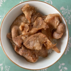 味付ジンギスカン 黒豚 北海道 800ｇ(400ｇ×2) 黒豚屋 阿部農場 焼くだけ 総菜 弁当 