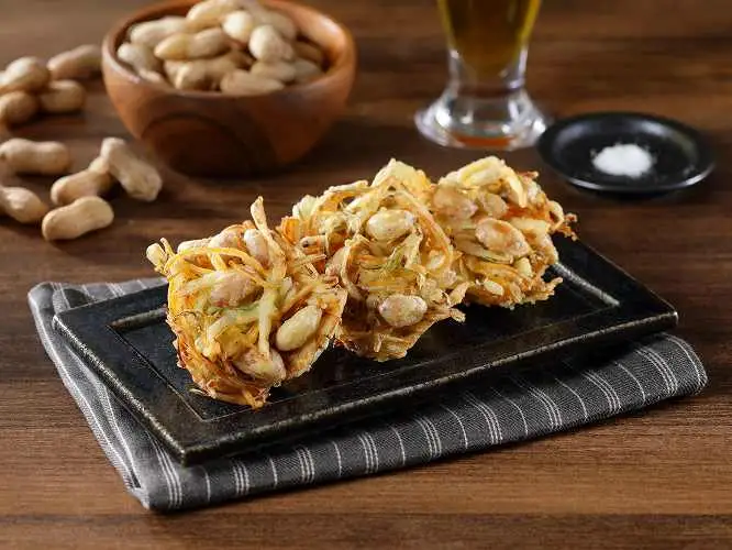 【解凍するだけ！】冷凍 塩ゆで落花生 250ｇ×1袋 【へきなん優良みやげ推奨品】 ピーナッツ 地豆 冷凍食品 ラッカセイ おつまみ おやつ ソウルフード ビールにあう H105-189