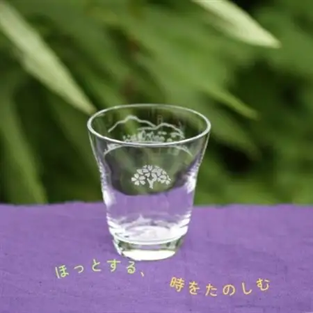 蓼科湖 彫刻グラス「聖光寺の桜とビーナス」1個　冷酒・ジュースグラス(小)_装飾品・工芸品     雑貨・日用品 グラス・カップ 食器 _【1542636】
