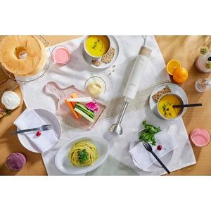 ブレンダー ハンドブレンダー アイリスオーヤマ ホワイト 離乳食 スムージー ハンドミキサー ジューサー 出産祝い プレゼント おしゃれ 時短調理 ホイッパー チョッパー まぜる つぶす きざむ 調理器具 おすすめ 人気 アイリス IHB-M301