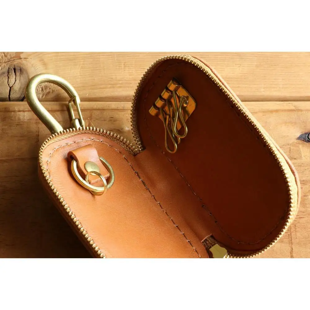 ラウンドファスナーキーケース【ライトブラウン】