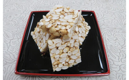 玖珠米と大分県産もち麦で作った”もち麦おこし”（黒糖味８袋） 玖珠米 玖珠町 もち麦 ポンおこし もち麦おこし 黒糖 グルテンフリー 小麦粉アレルギー 無添加 無着色 お菓子 安心安全 小腹 おやつ 子供 お子様 大分県 特産品 大分県産 麦