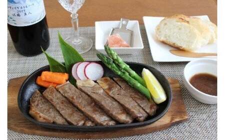 きたかみ牛 ロース ステーキ 200g × 100枚 【 数量限定 】【 きたかみ牛 A4 以上 確定】 国産 黒毛和牛 和牛 人気 肉 牛肉 お歳暮 忘年会 贈答用 牛ステーキ おすそ分け 冷凍 岩手県 北上市 Z0010 （お肉のたかゆう）ブランド牛 国産牛 お正月料理 おせち代わり 冬の贅沢 パーティー向け お歳暮 年末大人気