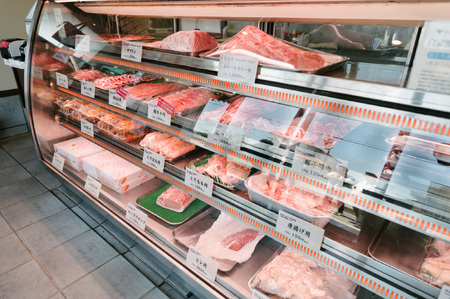 【 海老沢精肉店 】 豚ロース肉 の みそ漬け 約 640g 冷蔵 国産 豚肉 【 定期便 3カ月 連続 お届け】