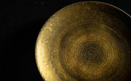 【煌めきの一枚が特別を演出】有田焼 麟 Lin 15.5cm 小皿 2枚セット (Gold)【金照堂】プレート 小皿 食器 ハレの日 おもてなし 有田焼 ディナー 金色 ゴールド A27-13