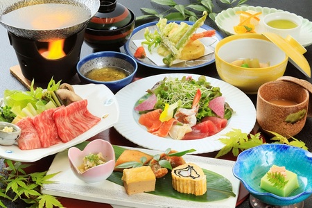 上諏訪温泉 湖泉荘 宿泊券 6,000円分 / 宿泊 観光 諏訪湖 信州 長野県 諏訪市 諏訪 [92-02]