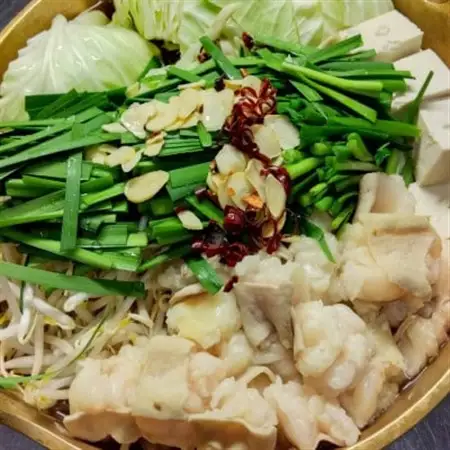 えーみーとわん 国産牛もつ鍋セット(2～3人前)しょうゆ味_肉 もつ鍋 牛肉 鍋 鍋セット  惣菜・加工品 肉 鍋 なべ ナベ_【配送不可地域：離島】【1548916】