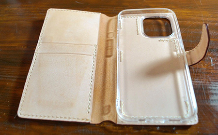 本革製手帳型iPhoneカバー （iPhone 15 Pro Max用）＜レッド＞  ファッション小物 ファッションアイテム ファッション F6L-1036