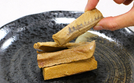 26-18．四万十市場のカツオたたきスライス生姜醤油漬け・カツオ生節醤油漬け(スティック)・季節の魚醤油漬けセット