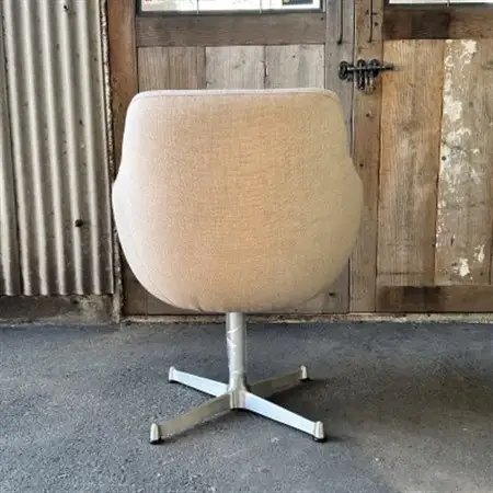 Cosmic Chair(コスミックチェア)X脚 NC アイボリー【SWOF】_雑貨・日用品 椅子・チェア・ソファ 家具・インテリア _【1573969】