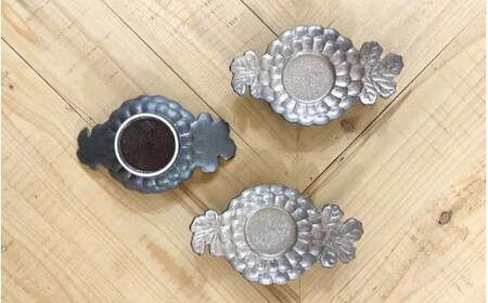 有田焼 銀塗 菊葉形小皿 24to3 西富陶磁器 食器 器 うつわ 陶磁器 皿 ギフト 贈答 35000円 3.5万円 A35-410