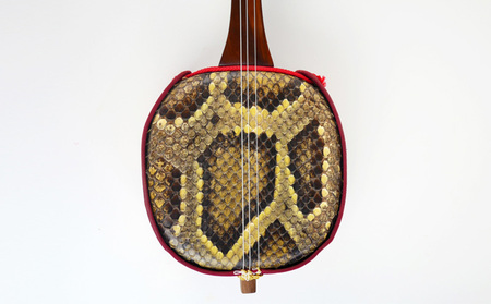 三線　「屋良三線屋」の沖縄産クロユシギ三線