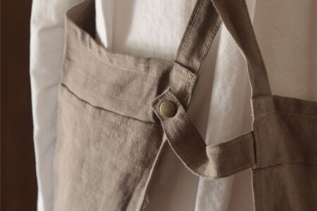 すりっとエプロン Fu-ra 【カラー：モカ 】エプロン 手作り ハンドメイド 30-075