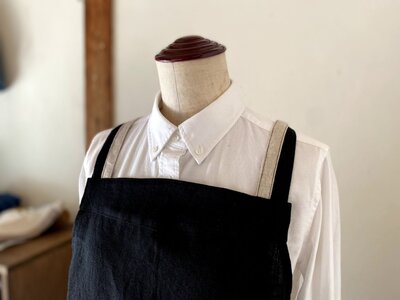 おとな丈エプロン Fu-ra 【カラー：ブラック】エプロン 手作り ハンドメイド 30-085