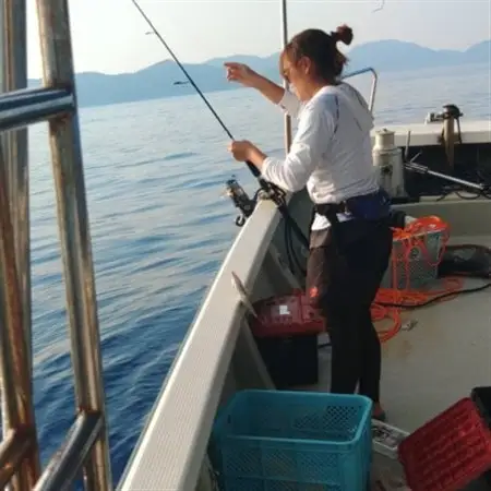 【貸し切りプラン】沖釣りチャーター 初心者向け半日プラン(1～5名様)【1523914】