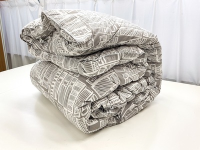 リサイクル羽毛掛布団　白州洗いのリサイクル羽毛ダウン90％使用　羽毛量1.6kg　冬掛けダブルサイズ（柄グレー系色）  [h126]