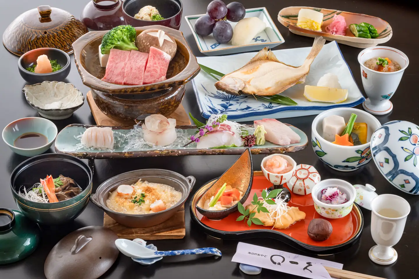 湯野浜温泉　海辺のお宿一久　ペア宿泊券（1泊2食付）【詣でる つかる 頂きます】（山形県鶴岡市）全室オーシャンビュー 館内バリアフリー | 源泉かけ流し 記念日 お祝い 夫婦 家族 海の幸 海鮮 日本海 山形 庄内 東北 周辺観光 旅行