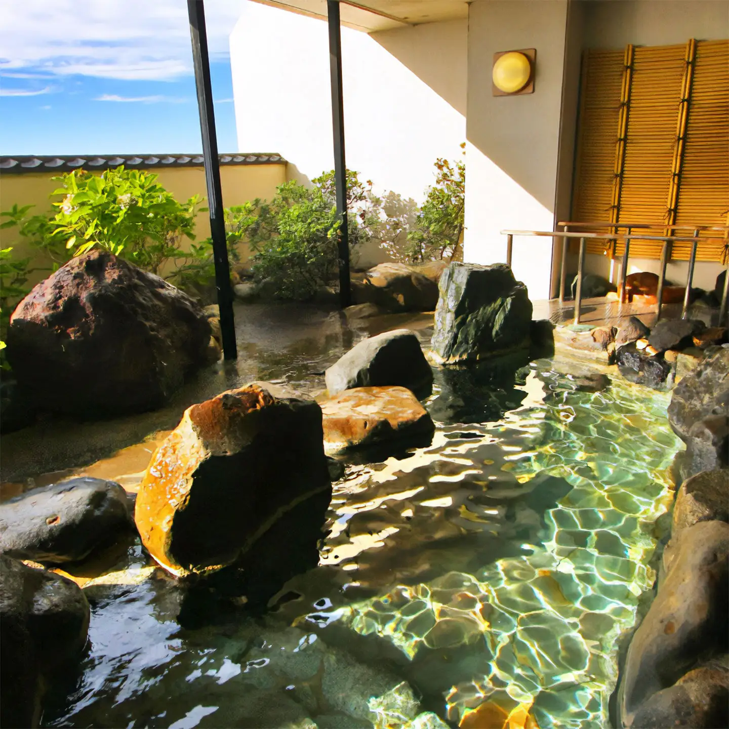 湯野浜温泉　竹屋ホテル　ペア宿泊券（1泊2食付）【詣でる つかる 頂きます】（山形県鶴岡市）全室オーシャンビューの温泉旅館 名物「浜焼き」「鯛の兜揚げ」 | 日本海 夕日百選 海の幸 海鮮 東北 庄内 高級 観光 天然温泉 記念日 誕生日プレゼント 夫婦旅行 カップル 癒し